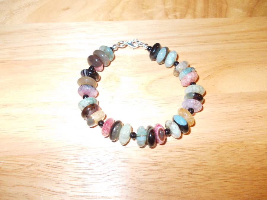 Multi-colour agate wheel bracelet