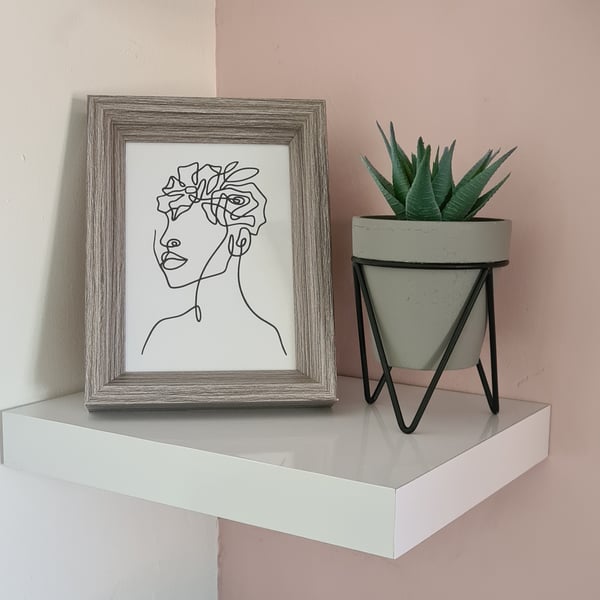 Minimalist portrait framed picture - female face - continuous line drawing