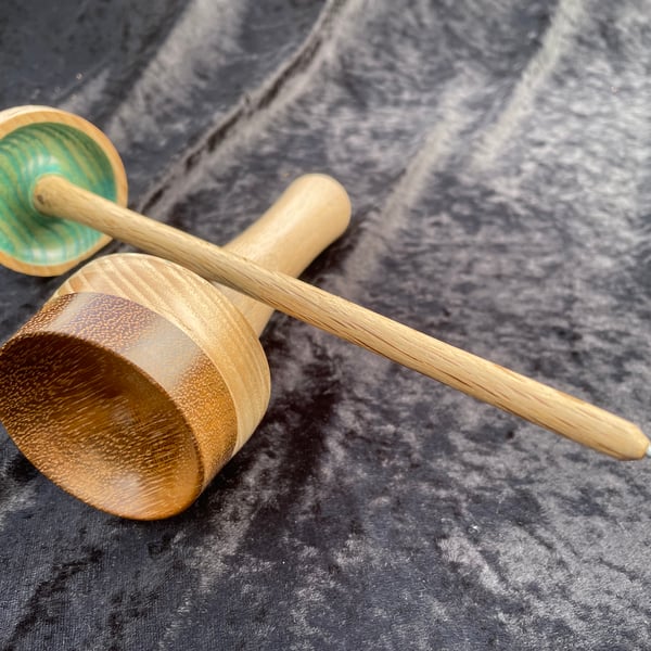 Supported spindle set