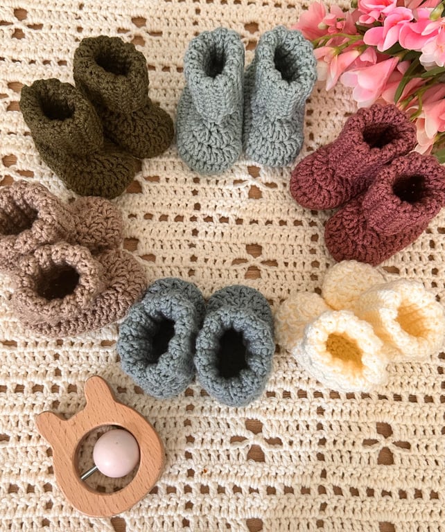 Cosy Baby Rib Cuff Booties 3-6 months