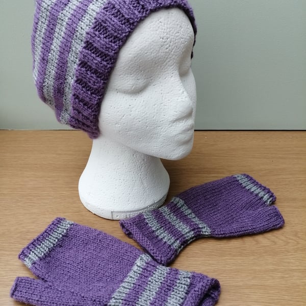 Hat and fingerless gloves set