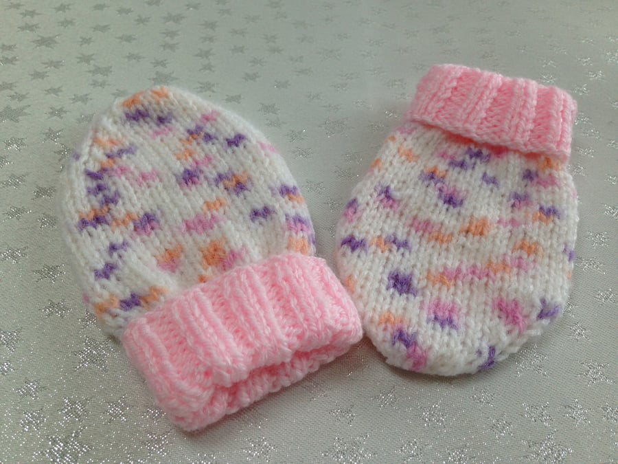 Baby Mittens 3- 6 months - NOW 10% REDUCTION