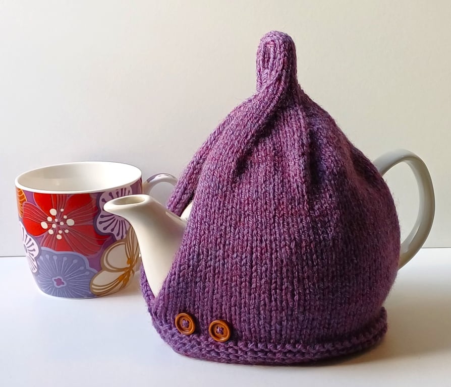 Tea Cosy in Heather Purple Aran Wool