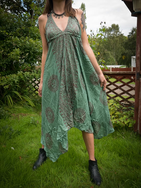 Beautiful Hindu Print Summer Festival Travel Dresses