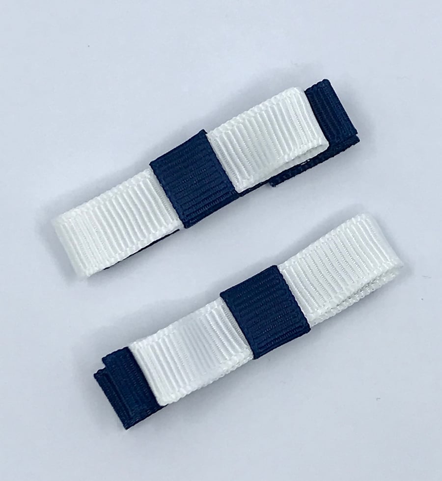 Small Straight Navy and White Bow Clips (pair)