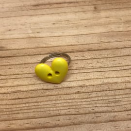 Children's Button Ring. (110)