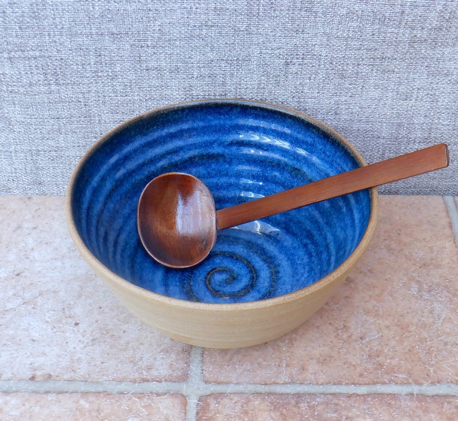 XL extra large noodle bowl serving oven to tabl... Folksy