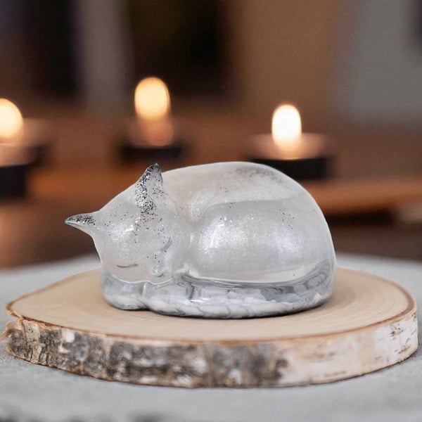 Personalized resin cat figurine Cat memorial gift statue