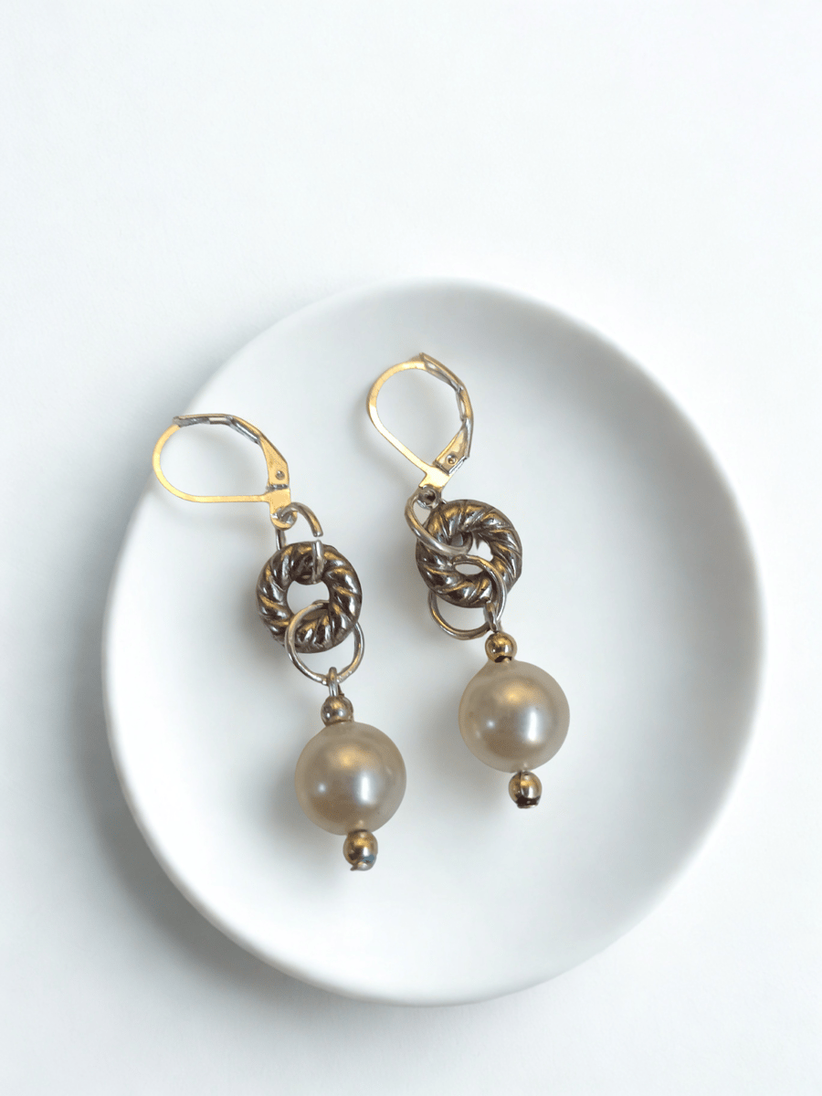 Deconstructed Pearl Drops 