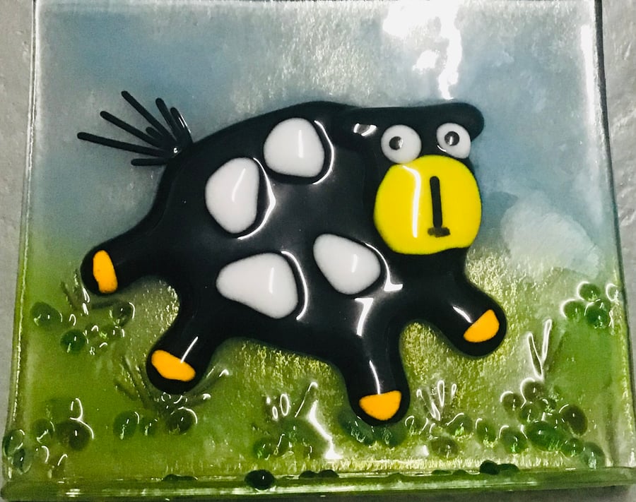  SECONDS SUNDAY-Whimsical  cow - freestanding glass art