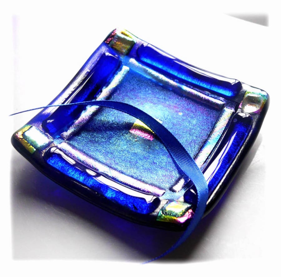 Fused Glass Trinket Dish 8.5cm Blue Bordered Dichroic 033