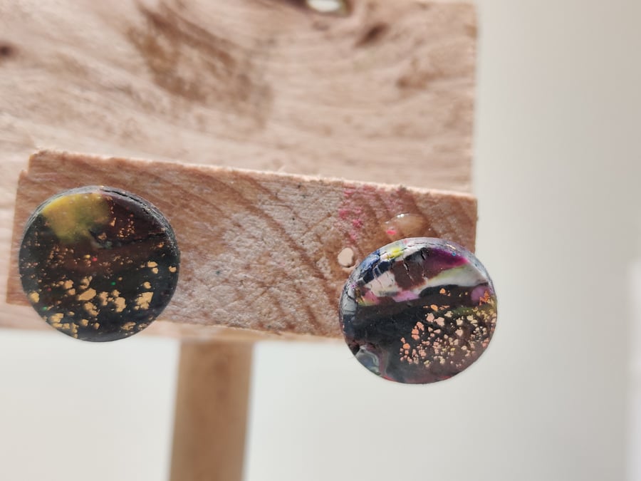  swirl muted small stud earrings 