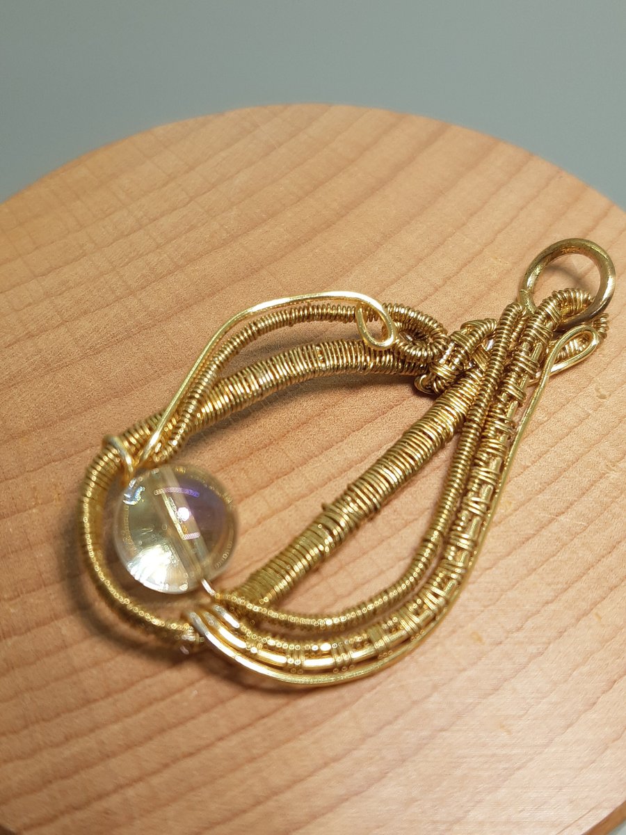 Handmade. Wire wrapped pendant. Wire inspired jewellery