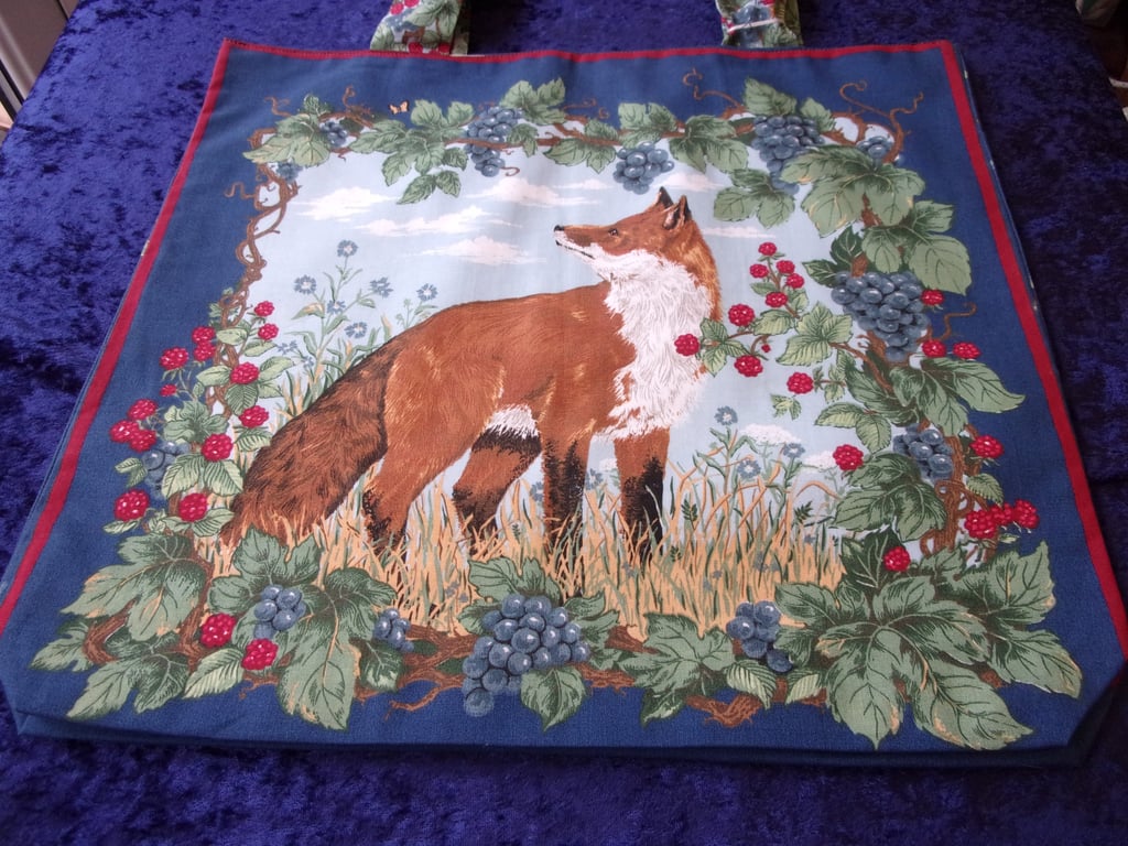 Eco-Friendly, Reusable Fabric bag with Foxes surrounded by Leaves and Berries