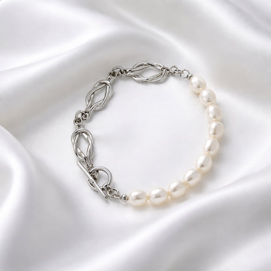 Eternal Twist Pearl Bracelet