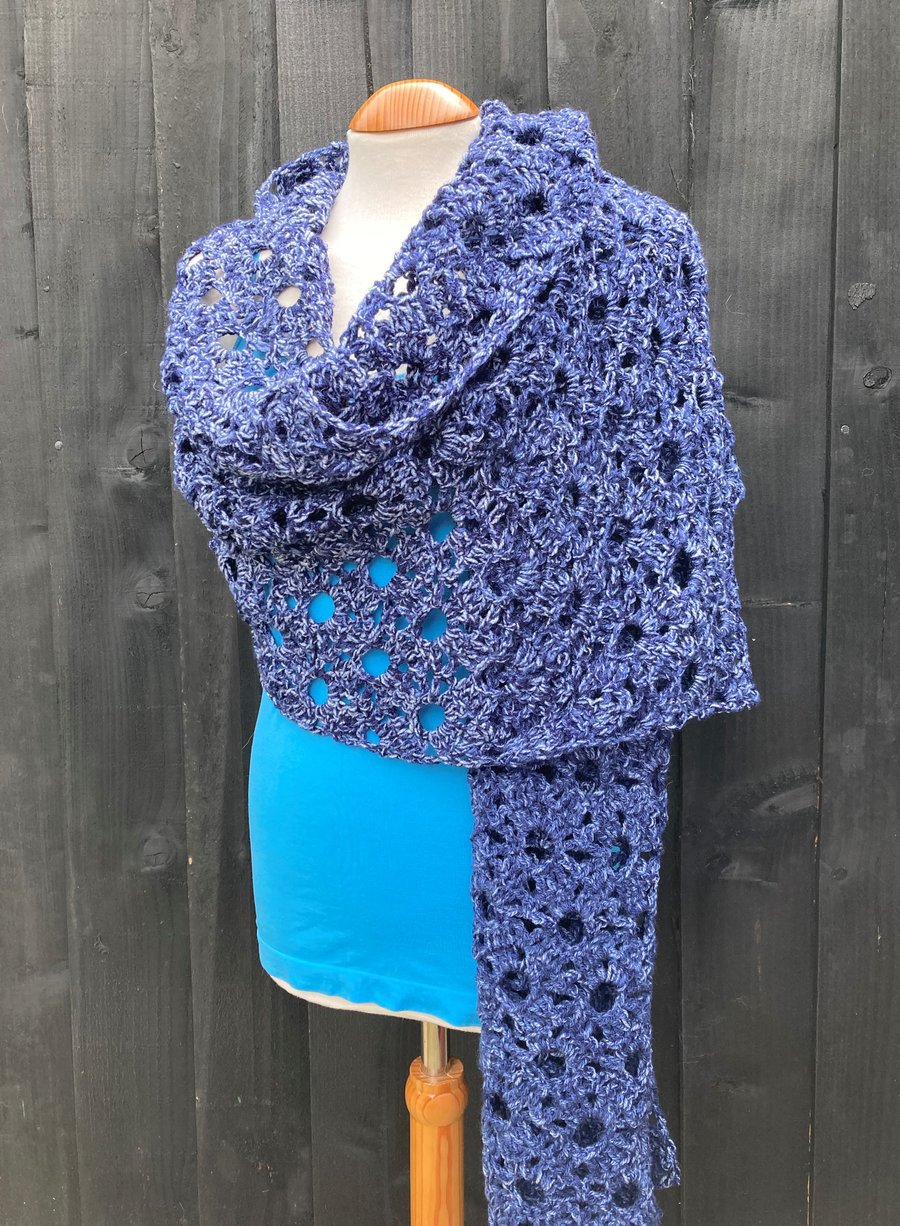 Rectangular Lace Shawl in Wool Free Yarn
