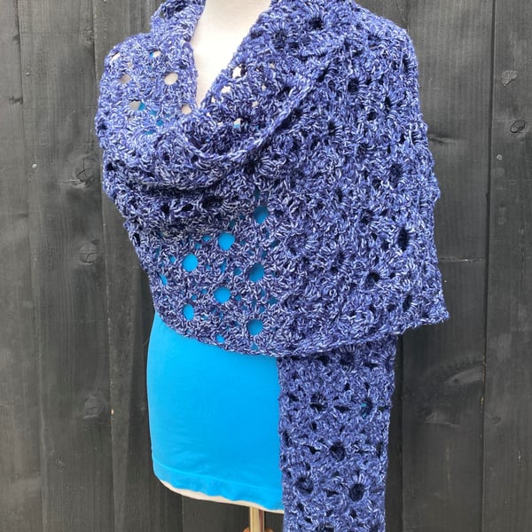 Rectangular Lace Shawl in Wool Free Yarn