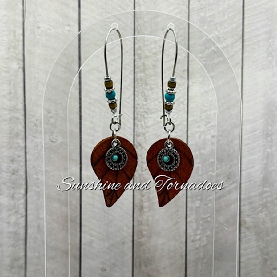 Handmade Wooden Leaf & Turquoise Howlite Earrings – Boho Nature Jewellery.