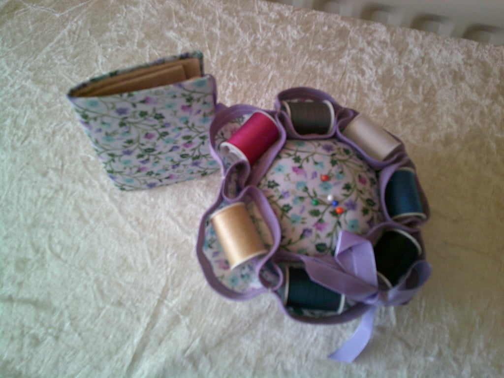 Cotton Reel Pin Cushion and Needlecase Set