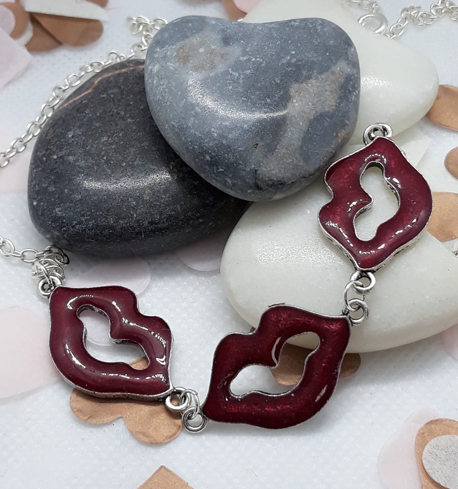 NL36 Triple "Get Lippy"  necklace 