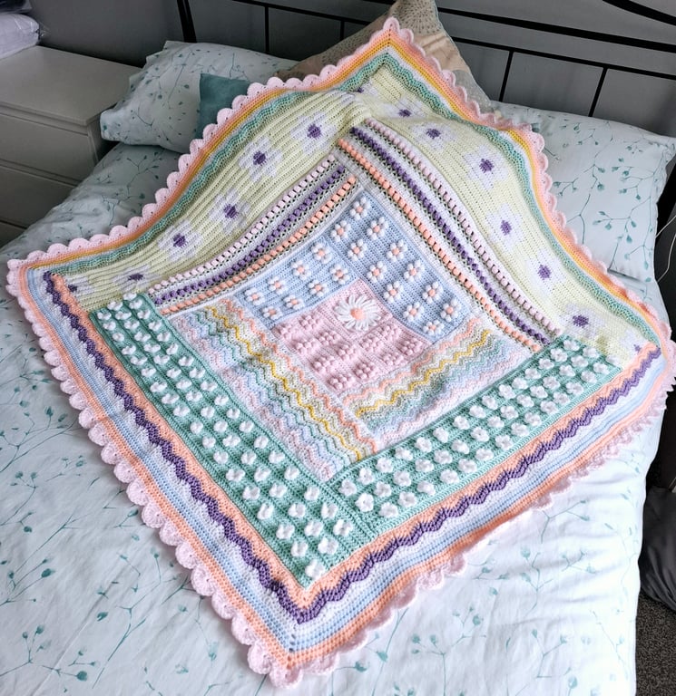 Log cabin style crochet blanket
