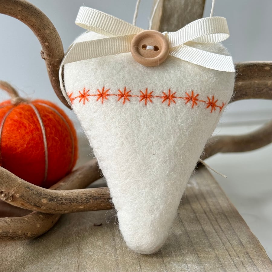 AUTUMN DECORATION - WOOL FELT HEART - embroidered, cream