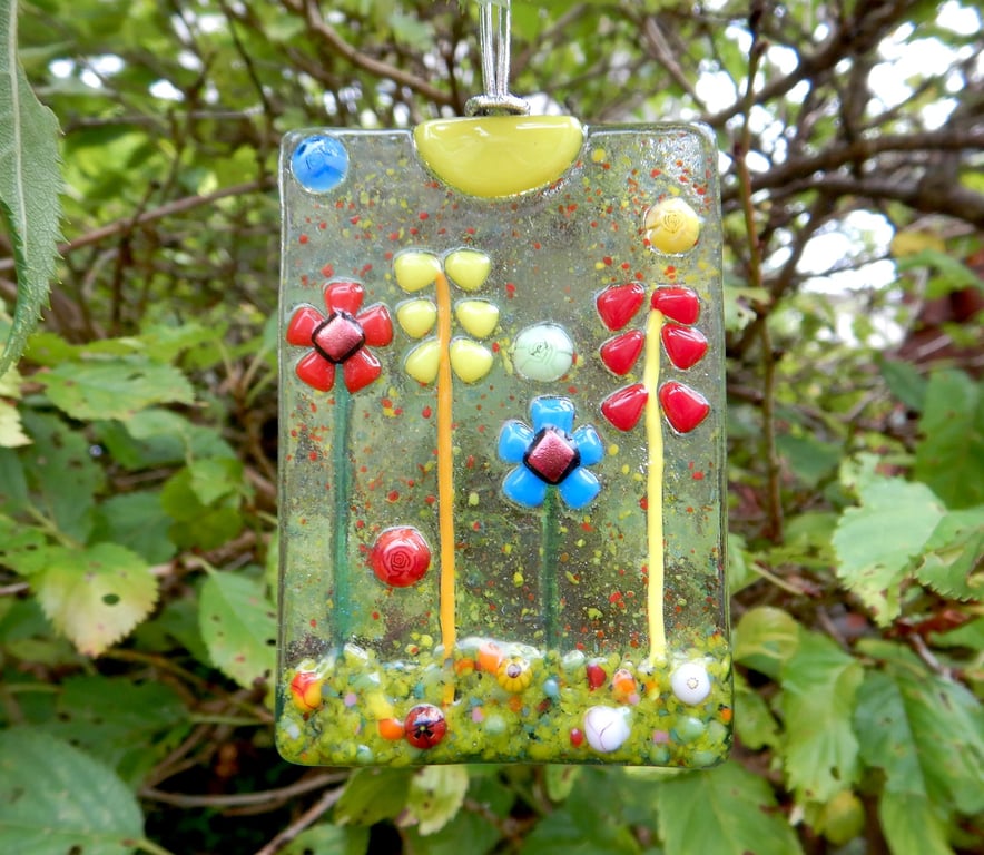 Artist made Fused Glass Flowers Suncatcher.