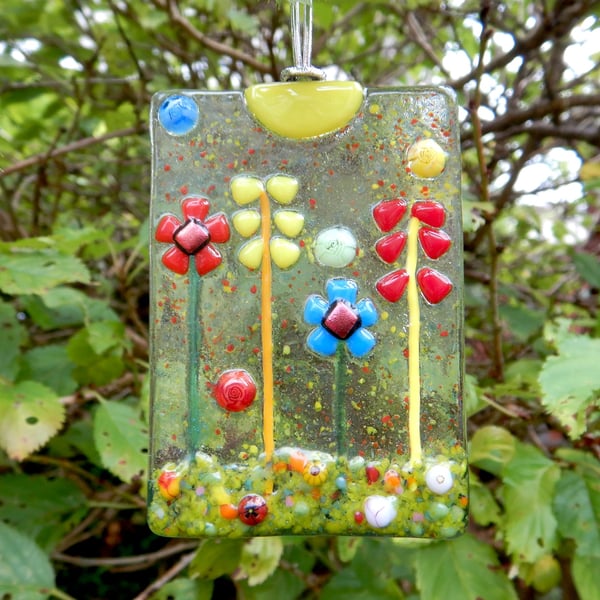 Artist made Fused Glass Flowers Suncatcher.