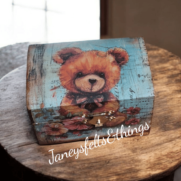 Rustic wooden trinket box 