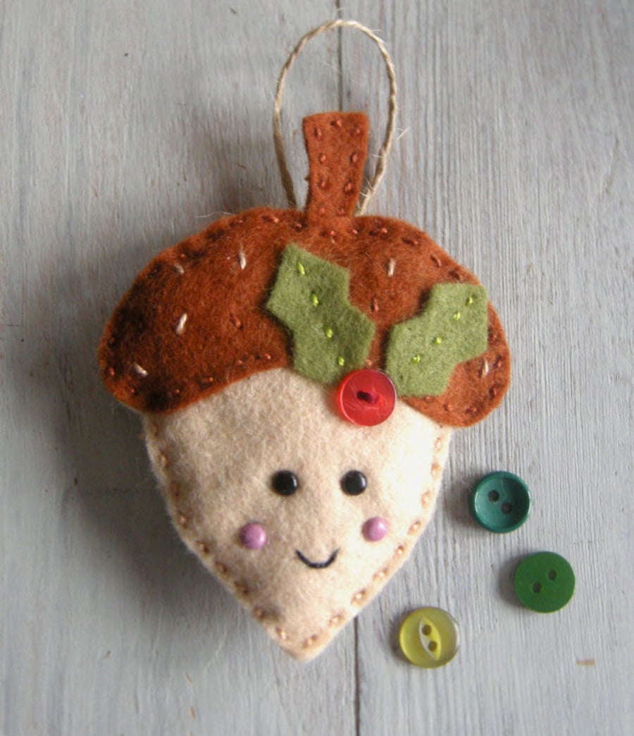 Craft kit, sewing kit, Make a christmas acorn decoration