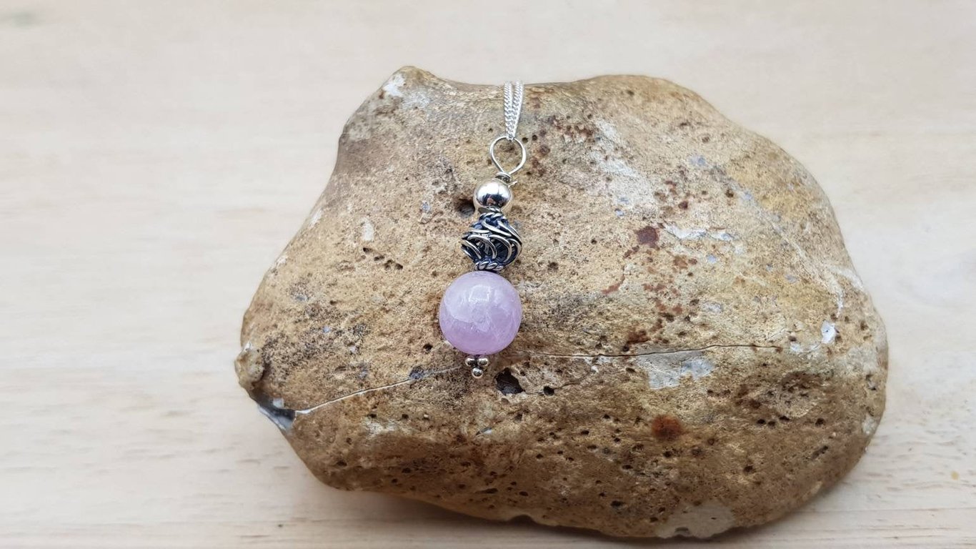Pink Kunzite pendant necklace. Reiki jewelry uk. Bali Silver bead pendant. 10mm 