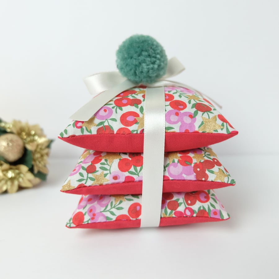 Christmas in July Lavender Sachet Trio in Liberty Wiltshire Berries Gold Star