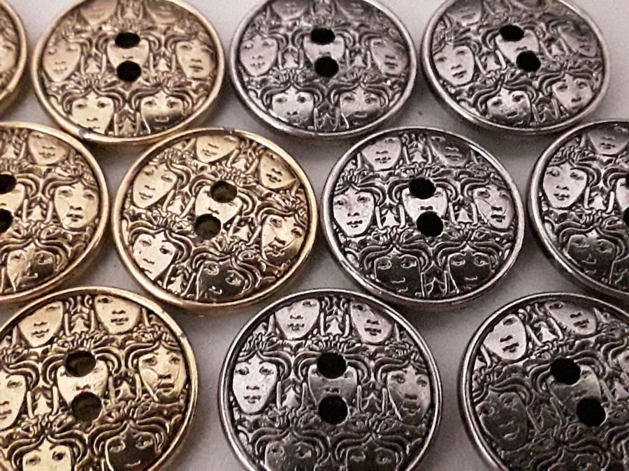 20.3mm 32L Rare FACE detail Buttons