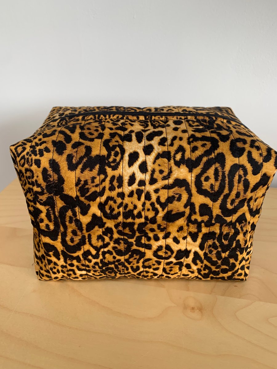 Animal Print Quilted Fabric Washbag