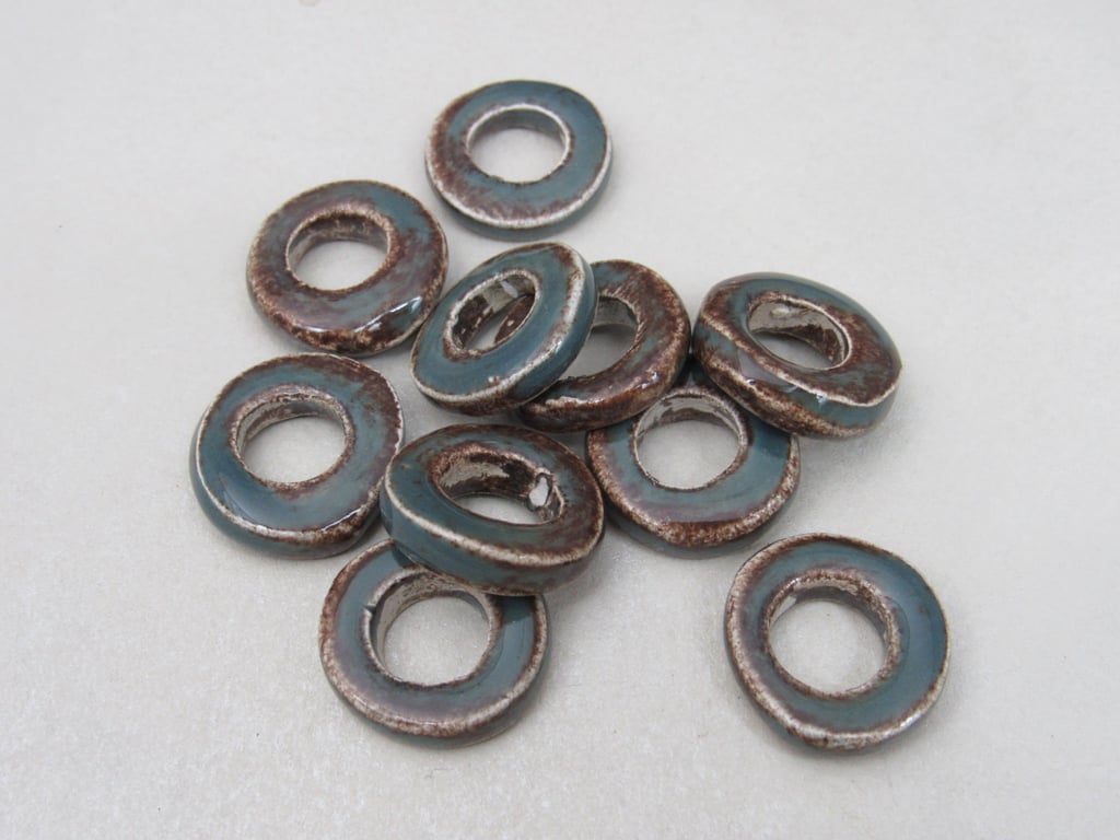 10 Medium Sedge Green Glazed Ceramic Donut Beads