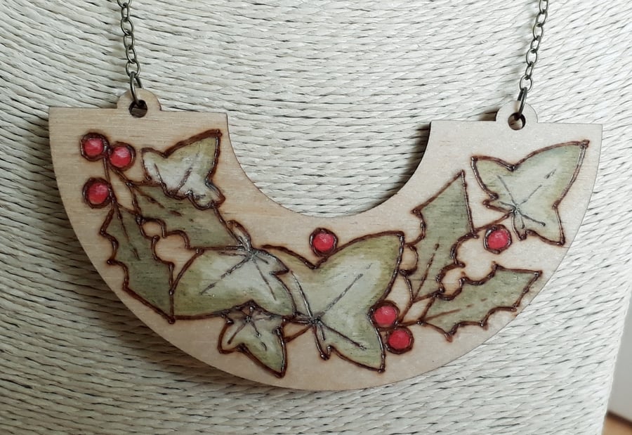 Pyrography wooden holly & ivy pendant
