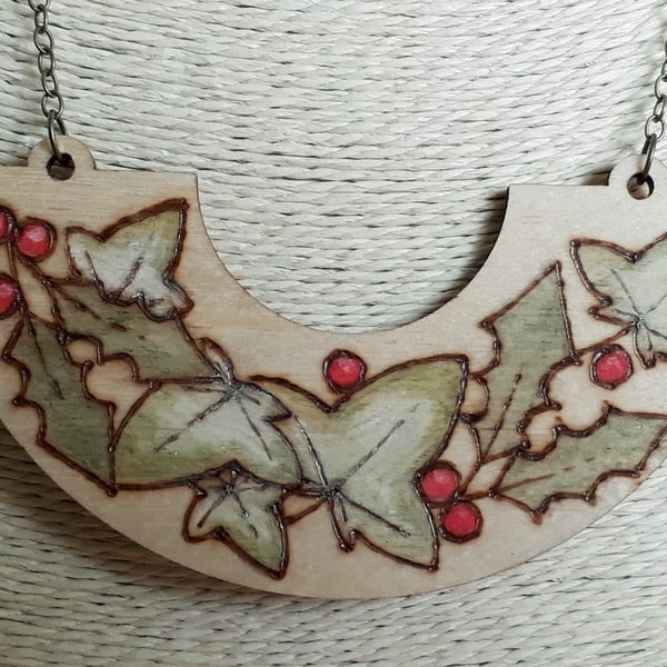 Pyrography wooden holly & ivy pendant