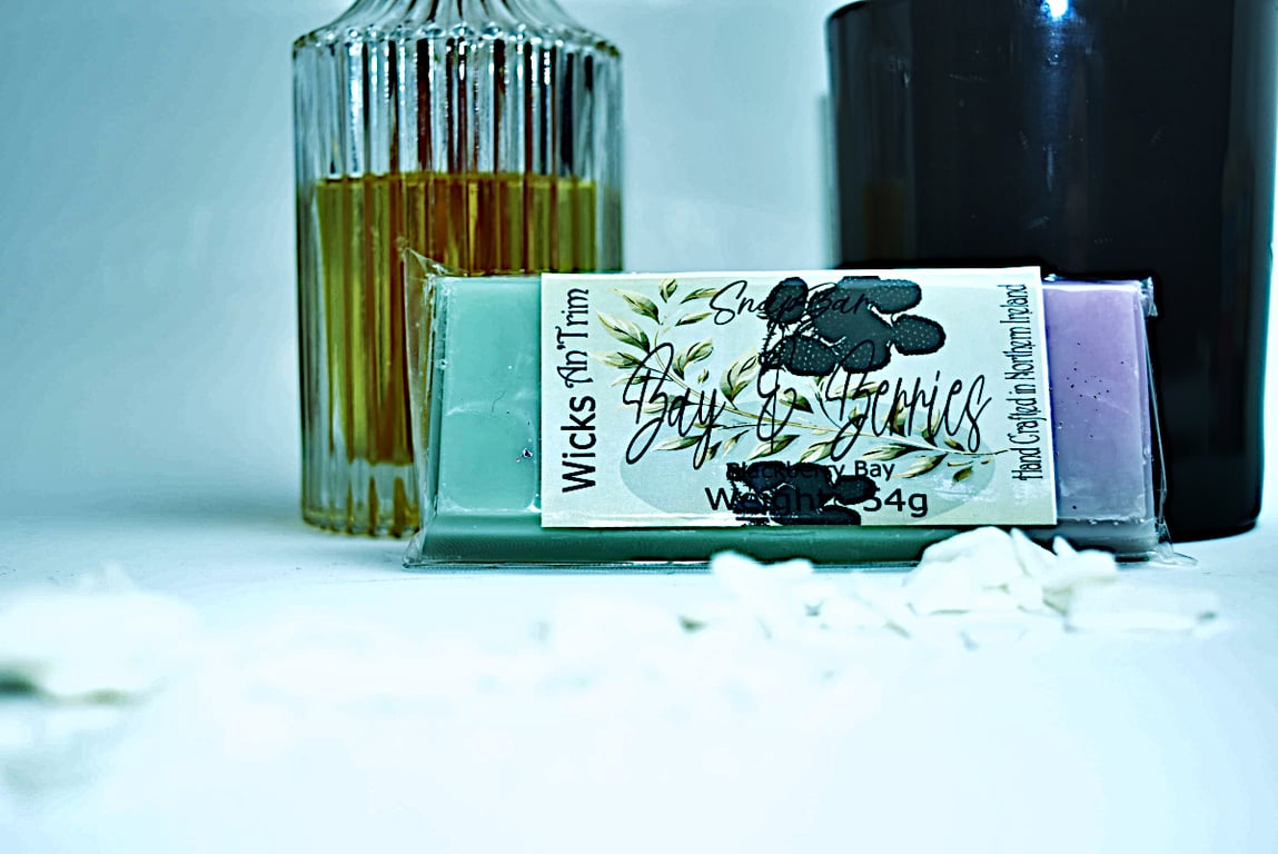 Bay & Berries Handmade Highly Fragranced Soy Wax Melts SnapBar