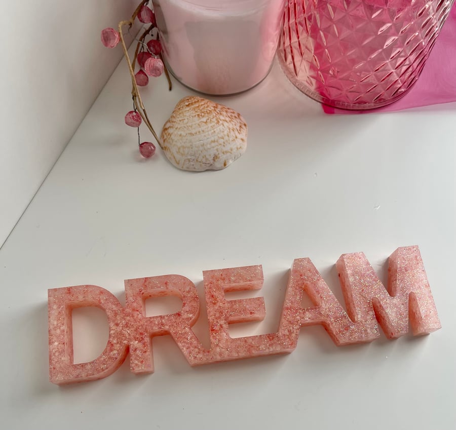 PINK Sparkle 20cm Resin DREAM Sign glitter interior Decor FREE DELIVERY
