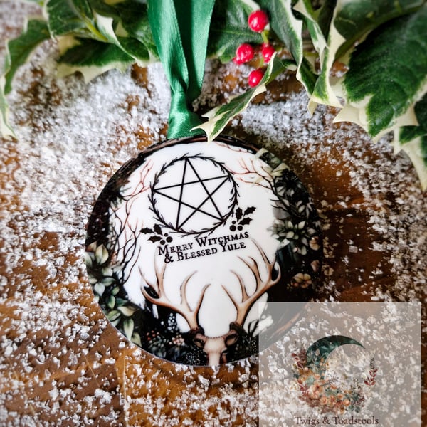 Witchmas yule bauble nature 