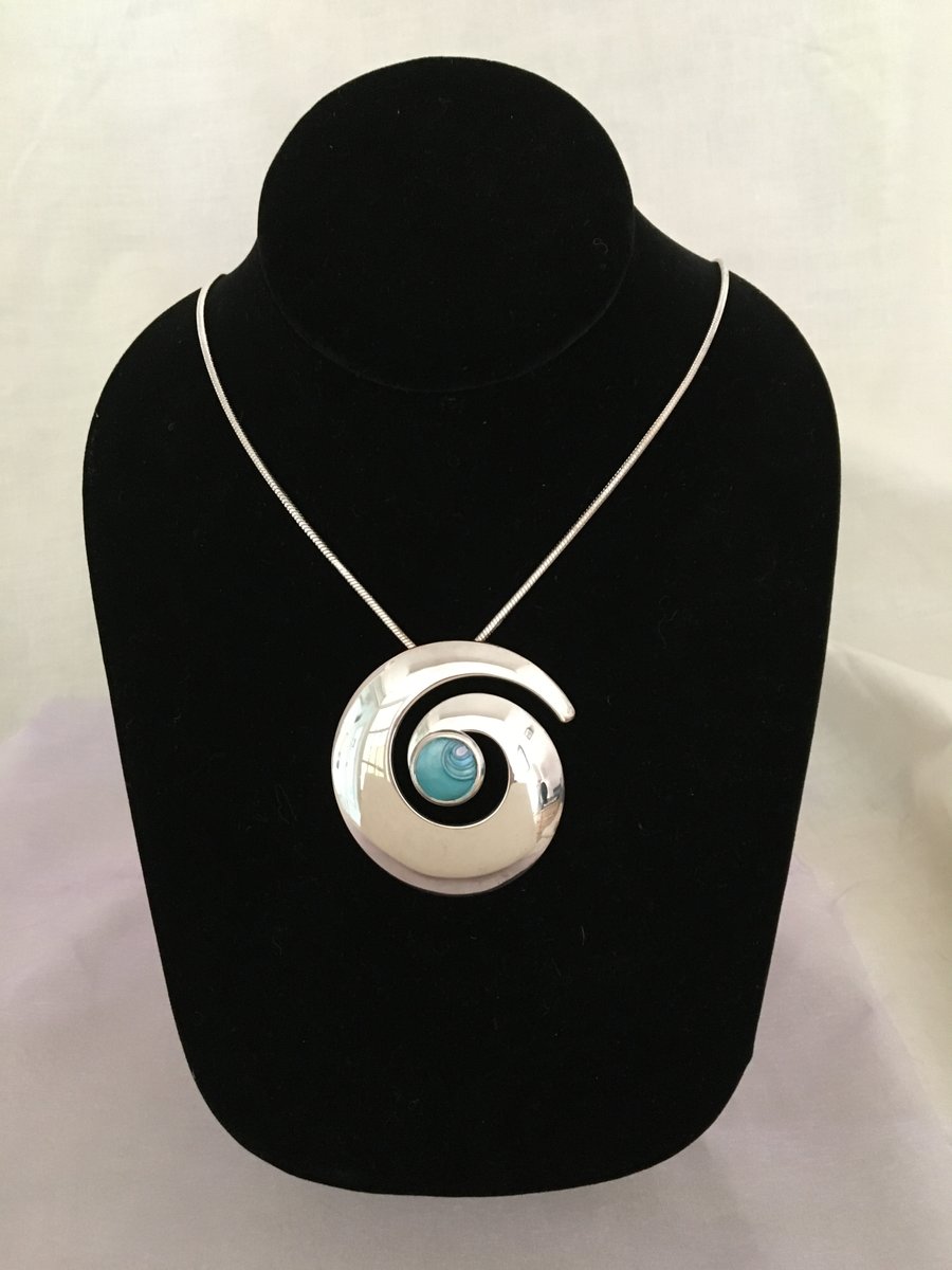 Large Swirl Pendant with Azure Centre