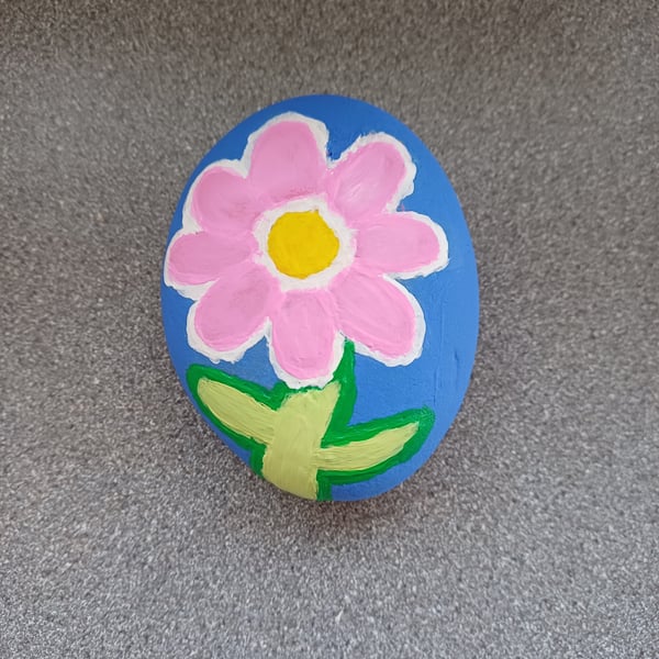 Hand painted pink daisy flower stone, colourful painted stone, painted rocks