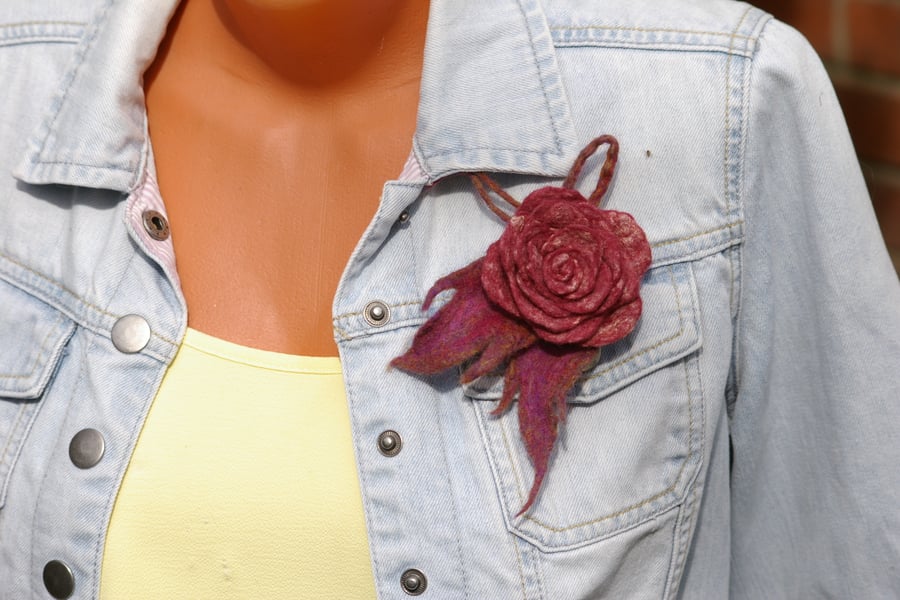 Handmade Felt Wool Flower Brooch – Soft Elegance