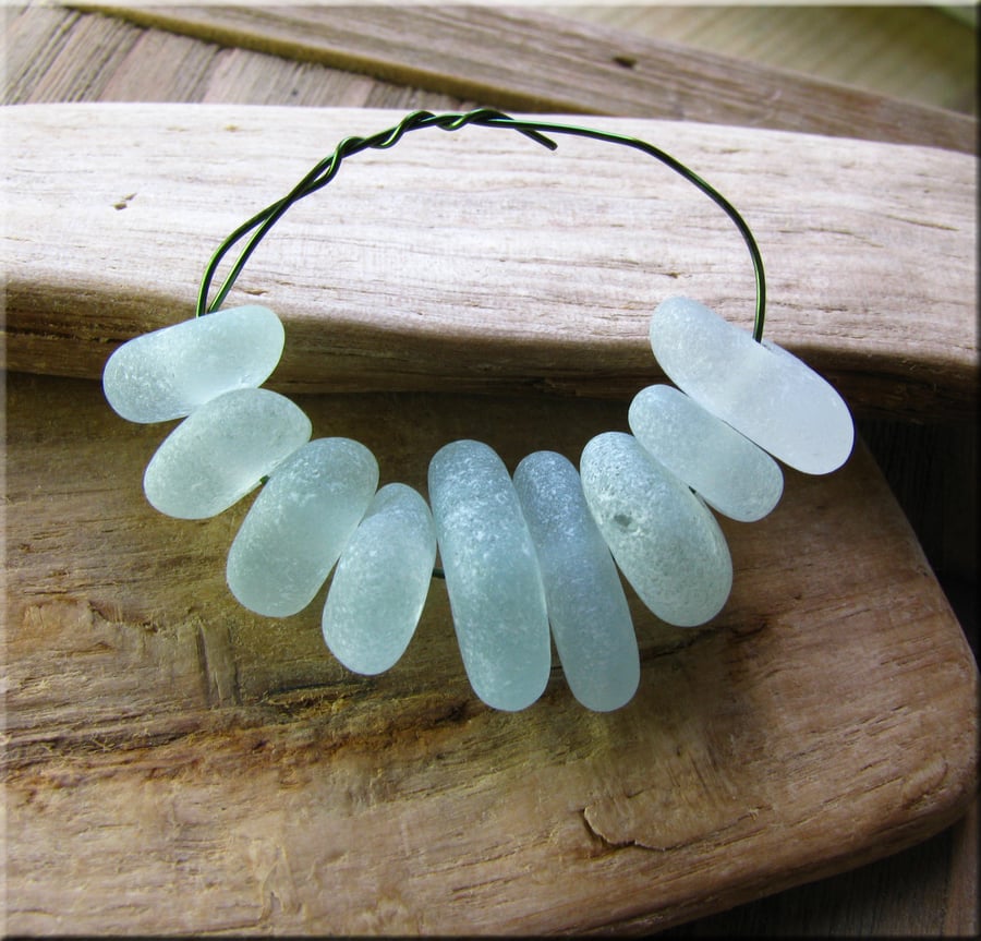 9 Natural sea glass beads, middle drilled, chunkies, supplies (14)