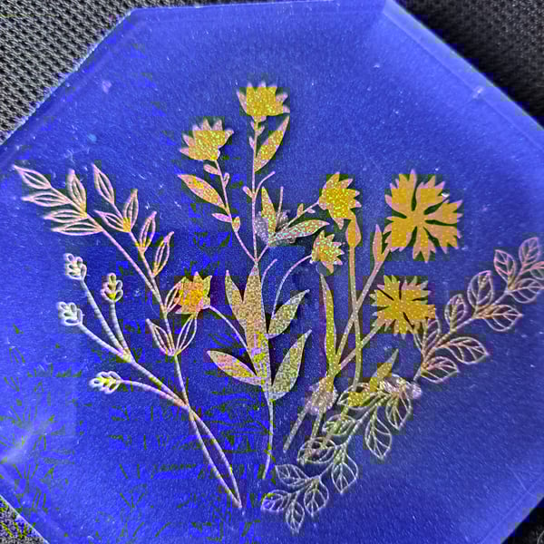 Set of 4 Sapphire Resin Coasters with Gold Floral Design – Handmade Octagon