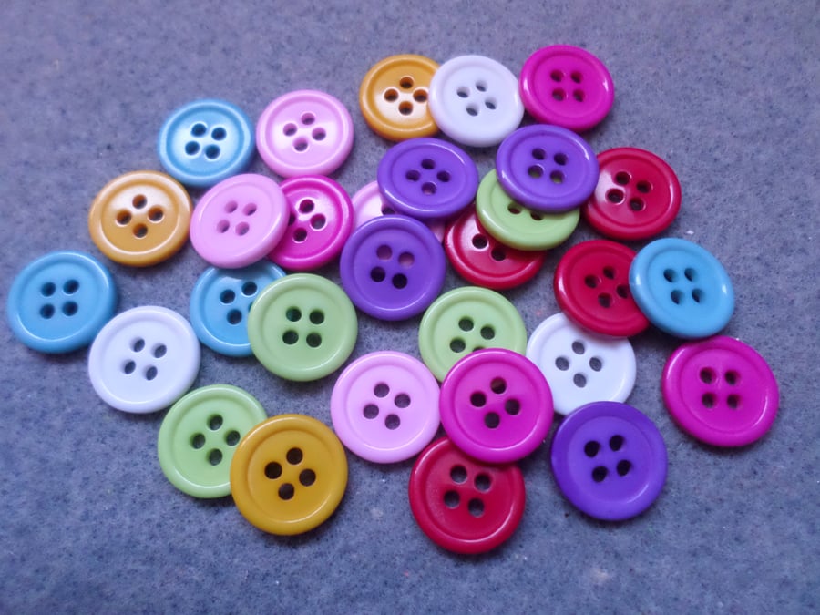 30 x 4-Hole Resin Buttons - Round - 14mm - Mixed Colour 