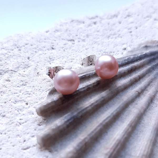 6.5mm-7mm Rose Pink Freshwater Pearl Stud Earrings