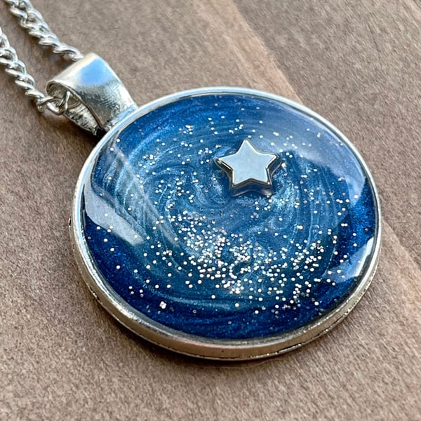 Celestial star resin necklace 