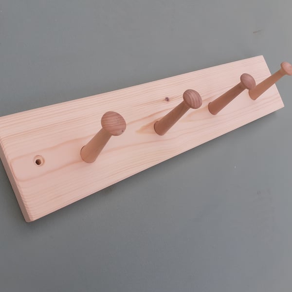 Shaker Style Coat Peg Rack   4 pegs (450mm wide)