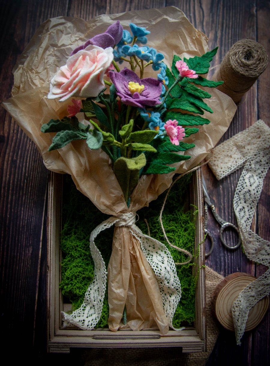 Runaway Princess - Rose, hellebores and forget-me-not felt bouquet